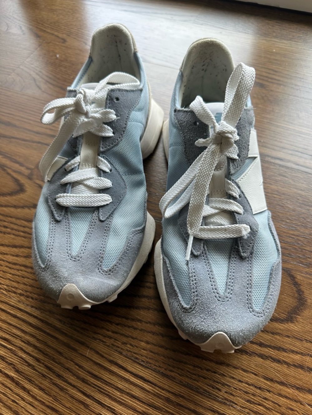 New Balance Light Blue & White Retro Runner Sneakers Size 9D